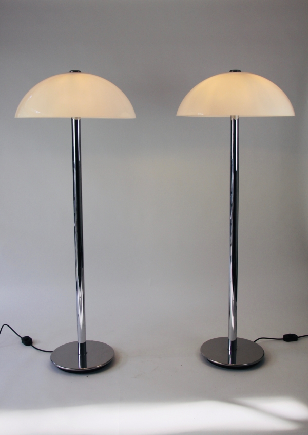 Paire de lampadaires Luigi Massoni pour Guzzini, Italie, 1970